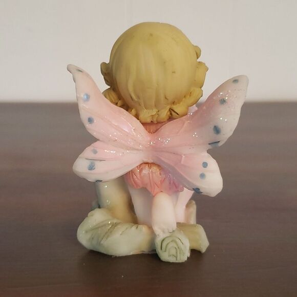 Adorable Vintage Wide Eyed Pixie Fairy with Roses Resin Figurine - Picture 3 of 8